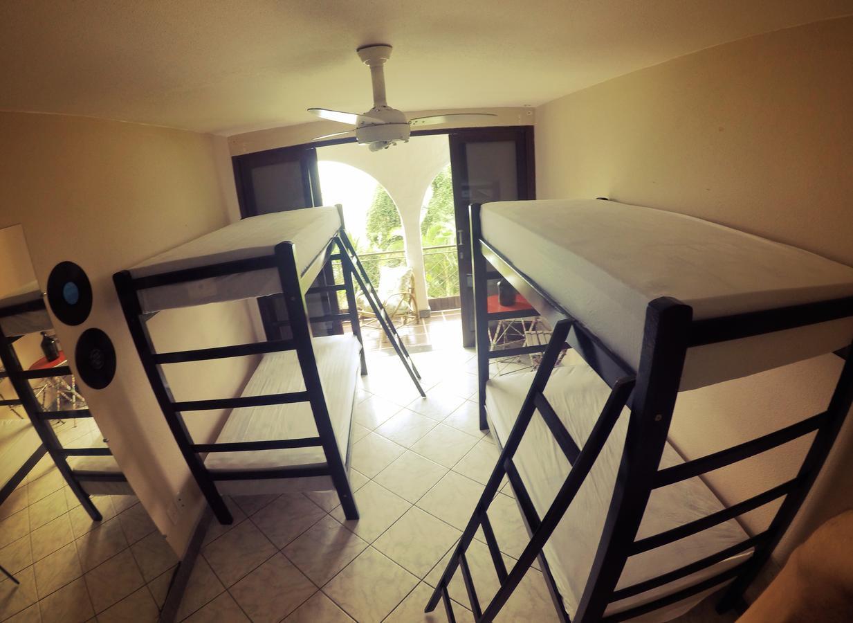 Hostel House 84 Itajaí Buitenkant foto